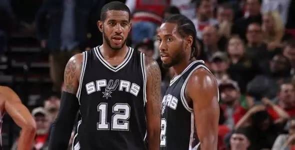 球迷为之疯 球迷为之疯