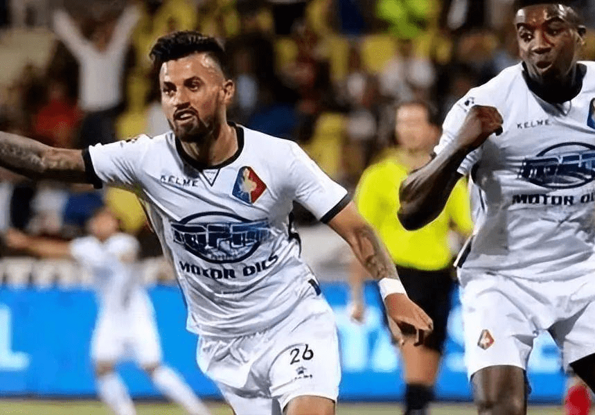 优异成绩 优异成绩