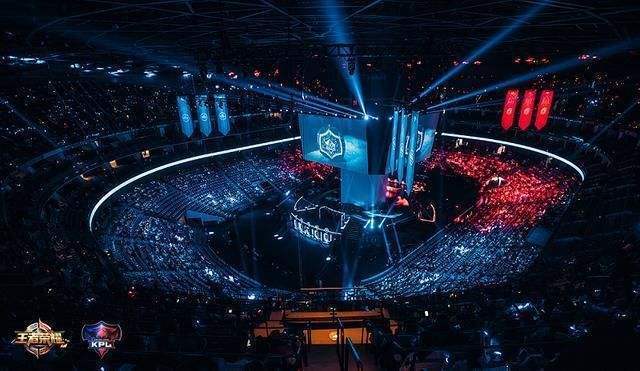 社会反响与 社会反响与